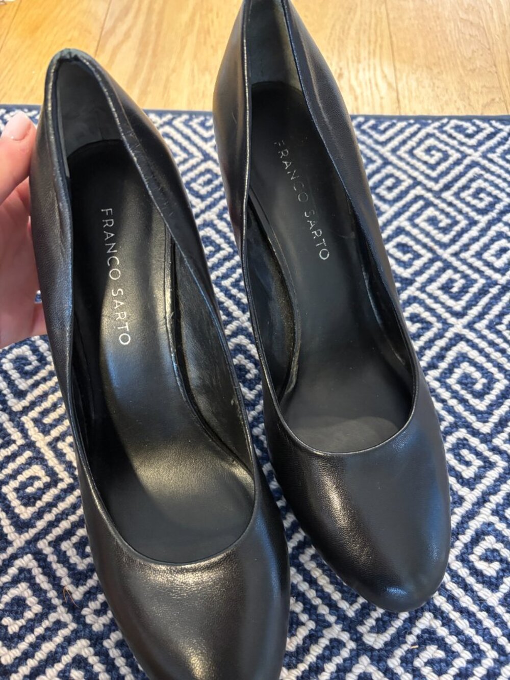 Franco Sarto Black Pumps - Picture 2 of 3